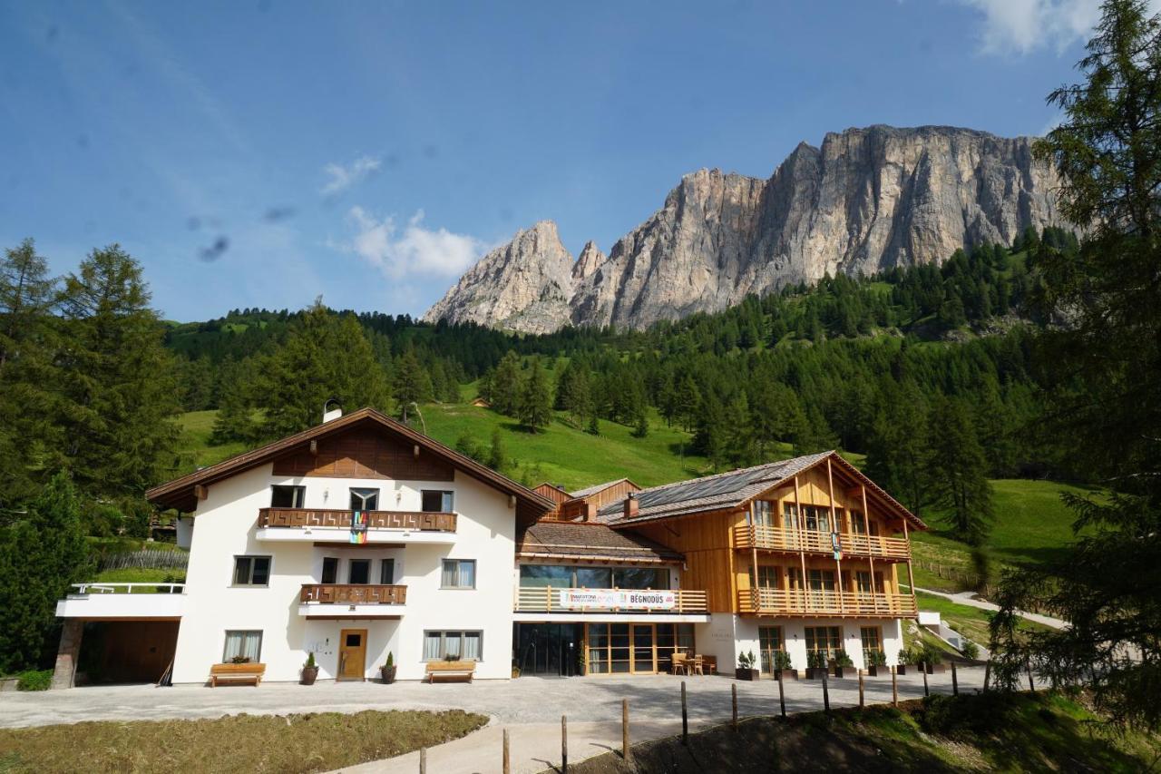 Ciasa Roenn Hotel Colfosco Exterior photo